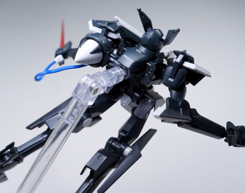 劇中と同じくGNドライヴを左肩にマウントさせることが可能2