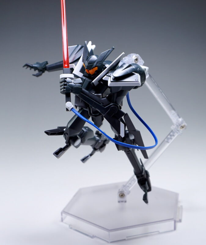 ケーブルを長い物に変更することでアクションの幅が広がります