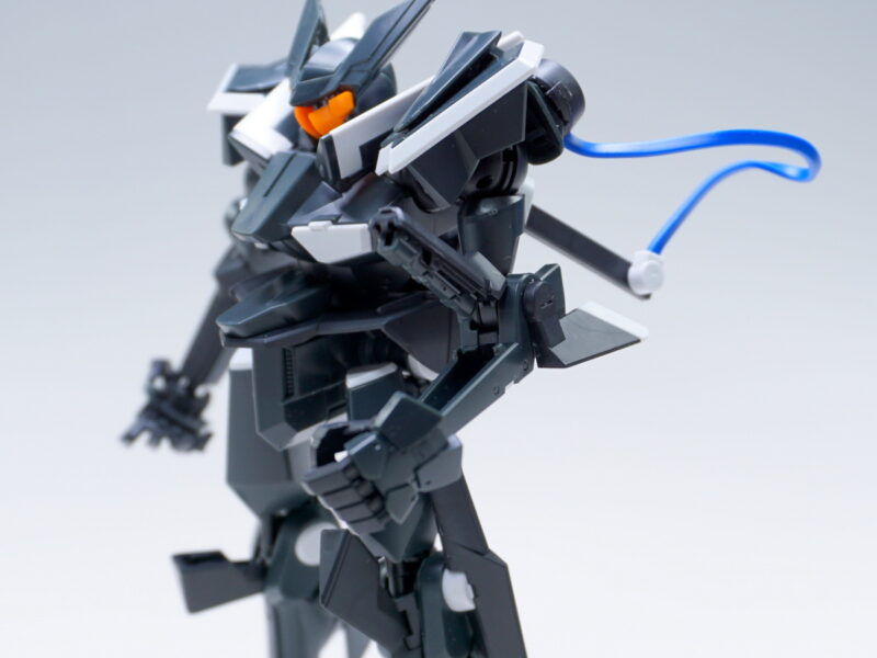 前腕に収納されるプラズマブレード