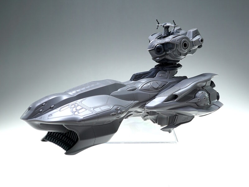 頭、胴、脚部を合体