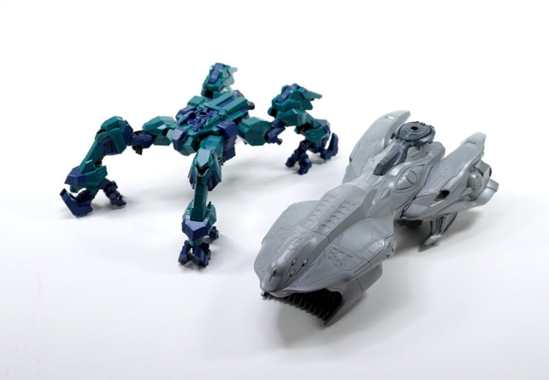 四脚「LG-033M VERRILL」と2