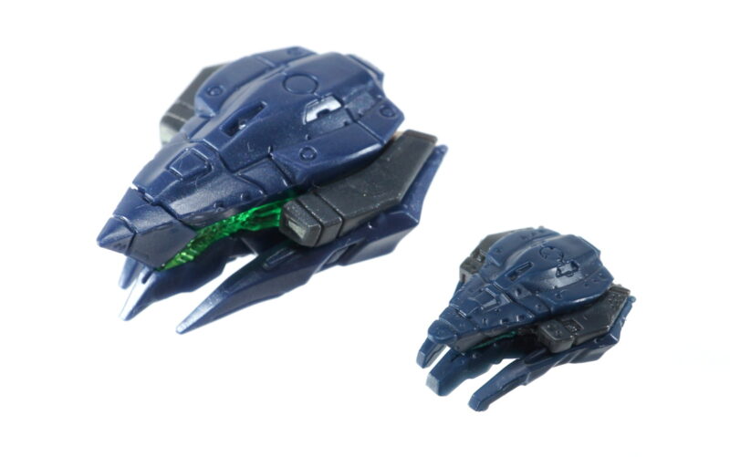 右：30MM スティールヘイズ頭部と1