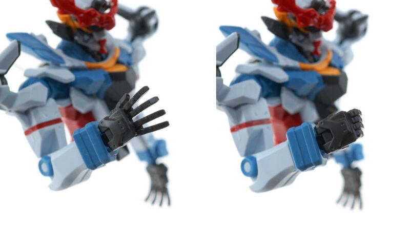 ハンドパーツは左右ともに武器持ち手と平手が付属