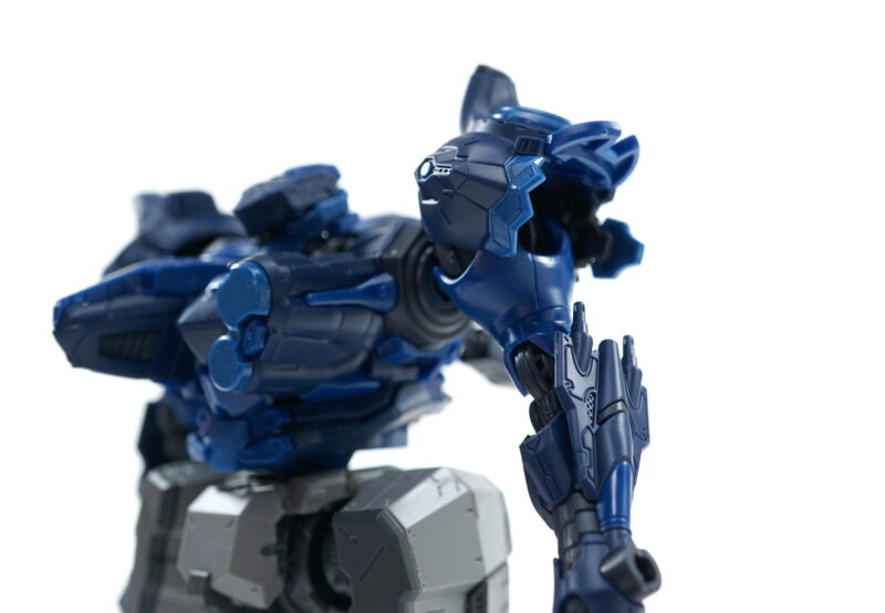 肩アーマー可動